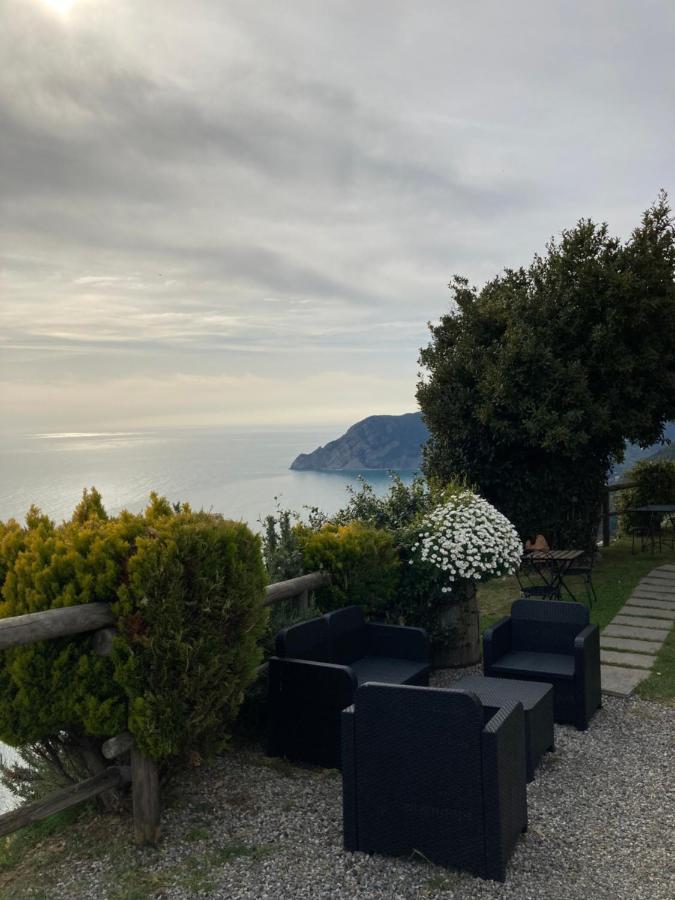 Casa Valeria Vernazza Luaran gambar